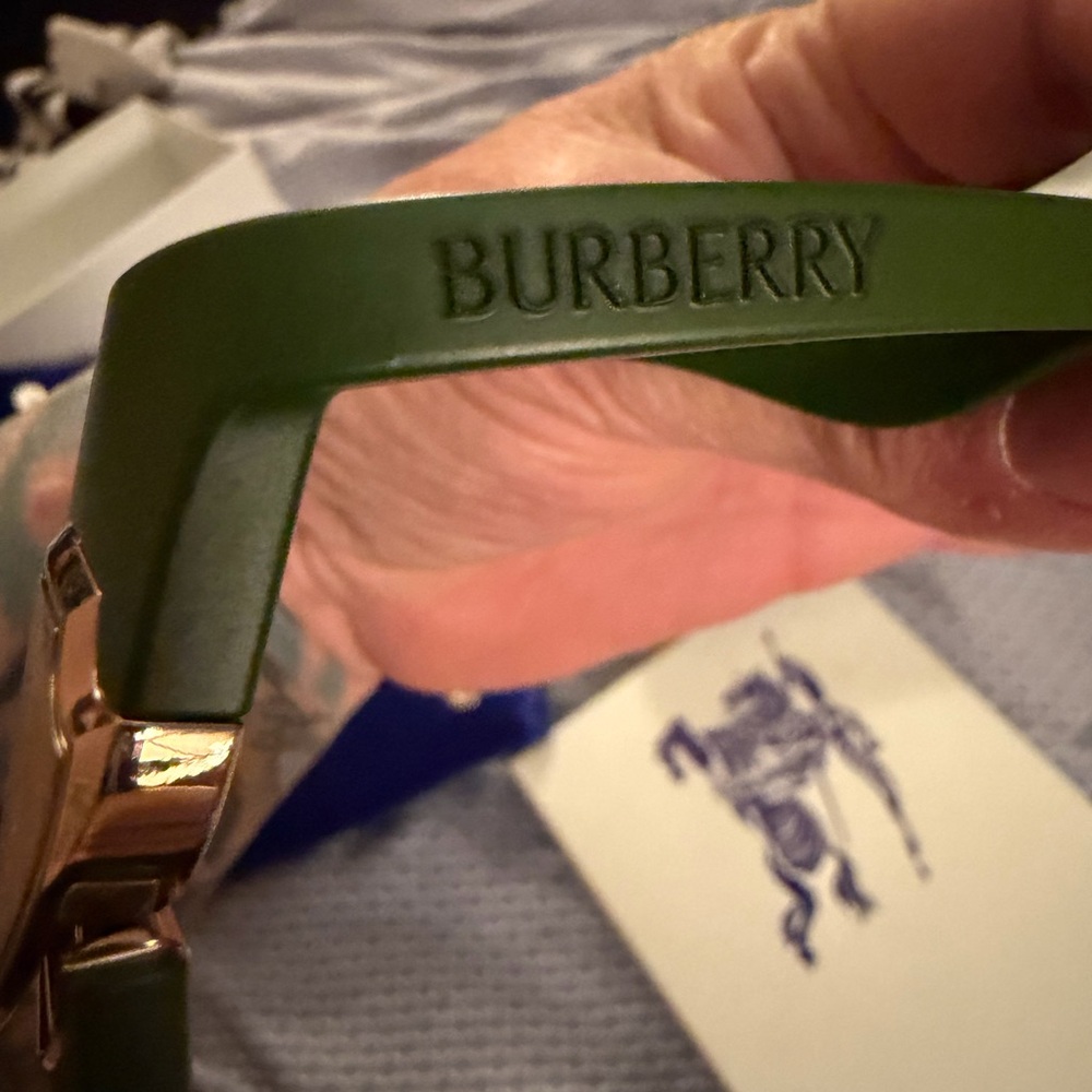 Burberry Green Sunglasses - Picture 6 of 12